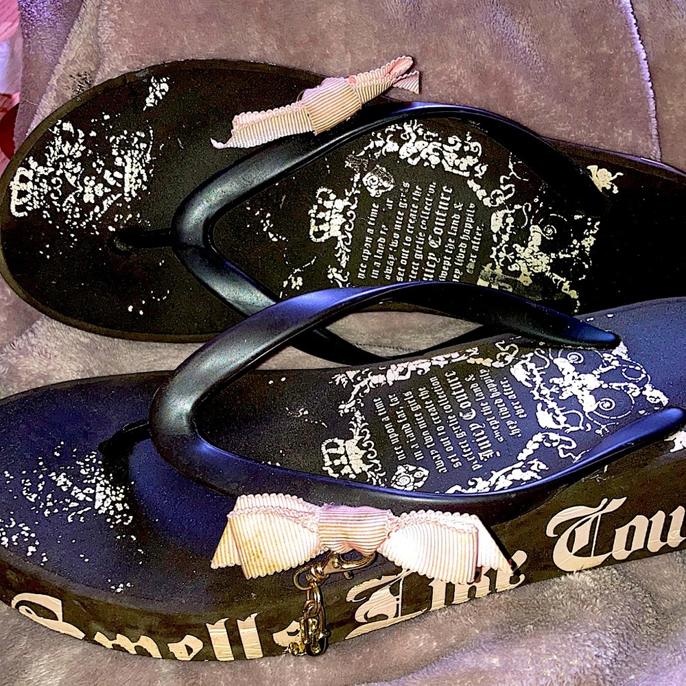 Juicy couture, Women Wedge flip-flops